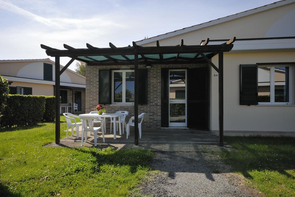 Villaggio Turistico La Cecinella Marina di Cecina Esterno foto