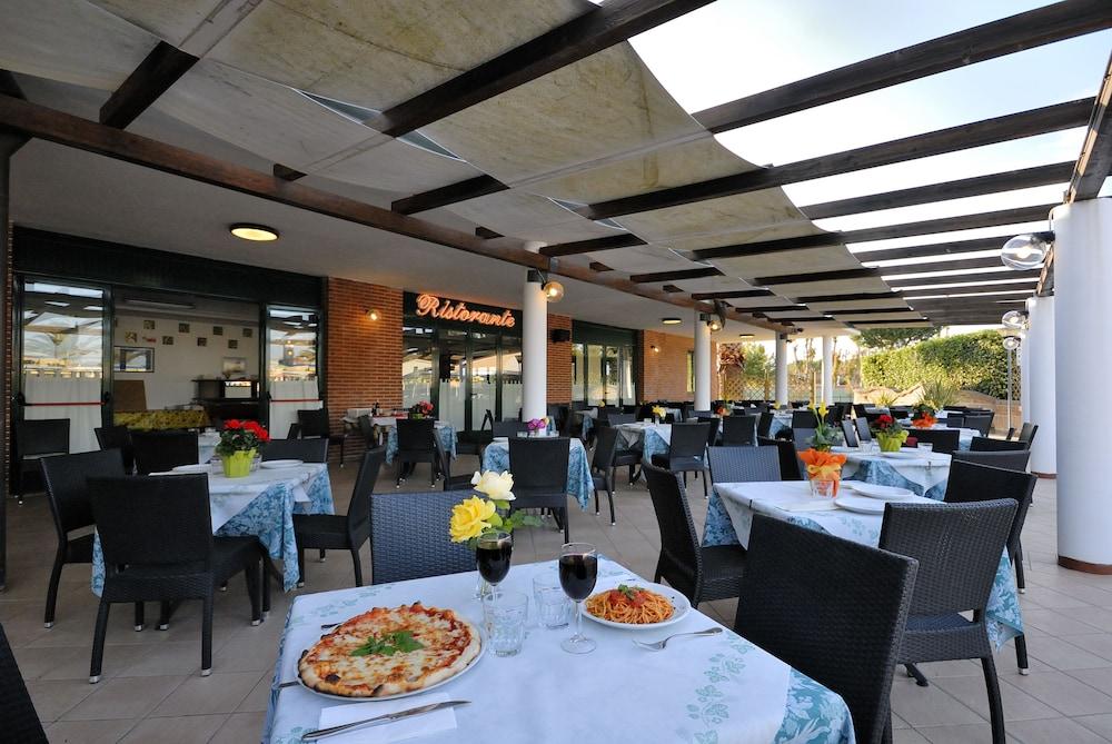 Villaggio Turistico La Cecinella Marina di Cecina Esterno foto