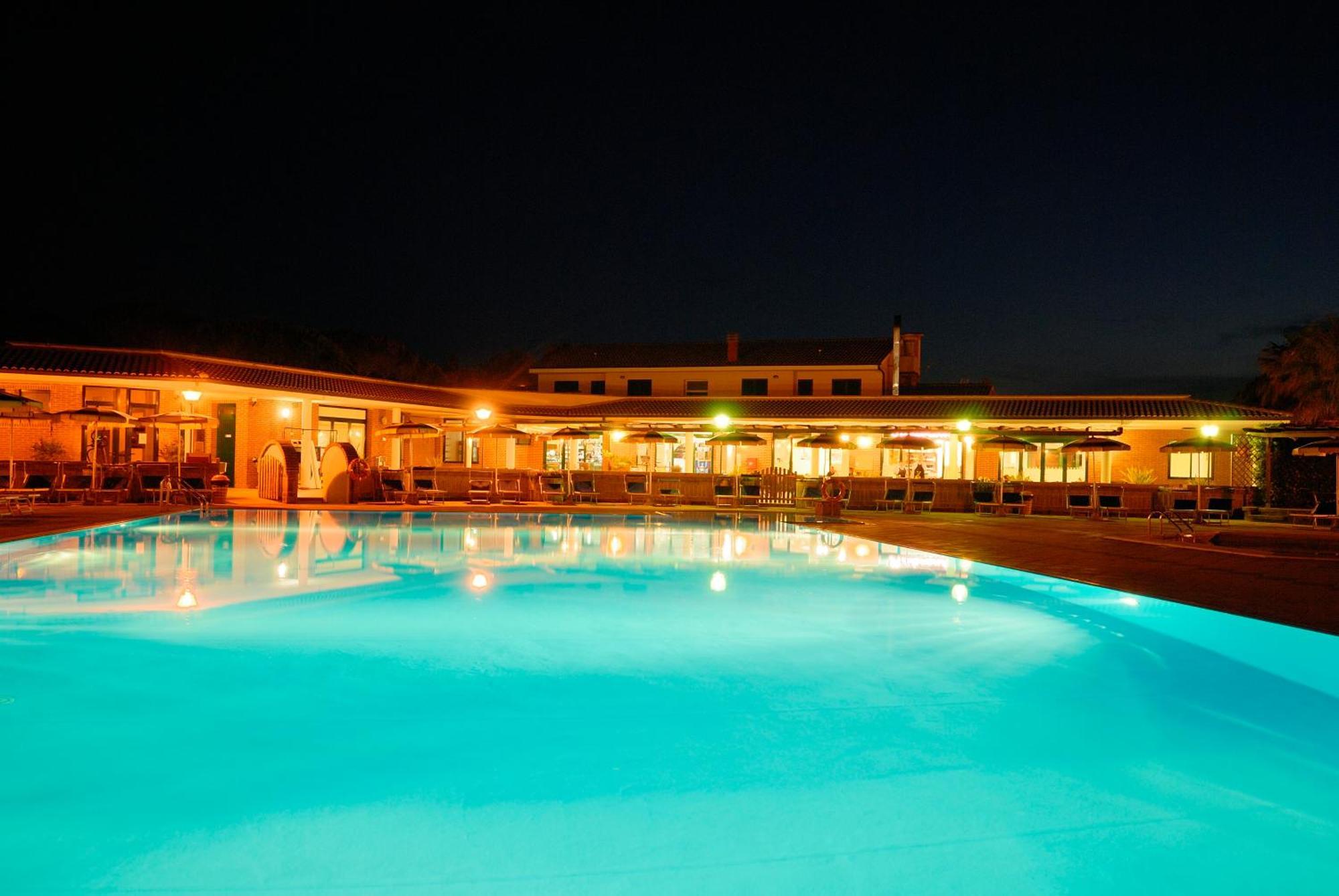 Villaggio Turistico La Cecinella Marina di Cecina Esterno foto