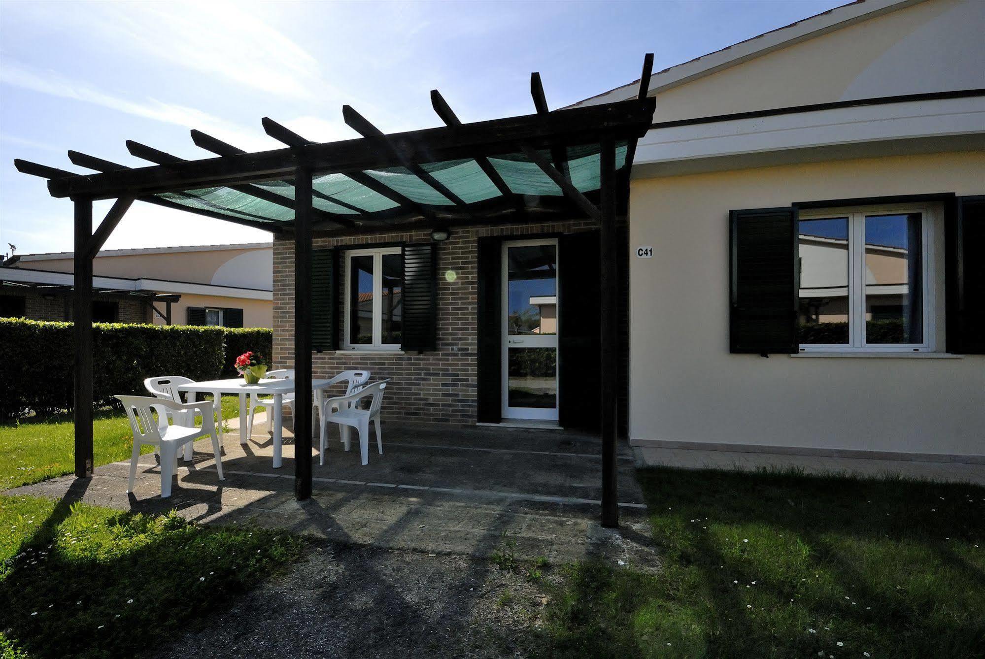 Villaggio Turistico La Cecinella Marina di Cecina Esterno foto