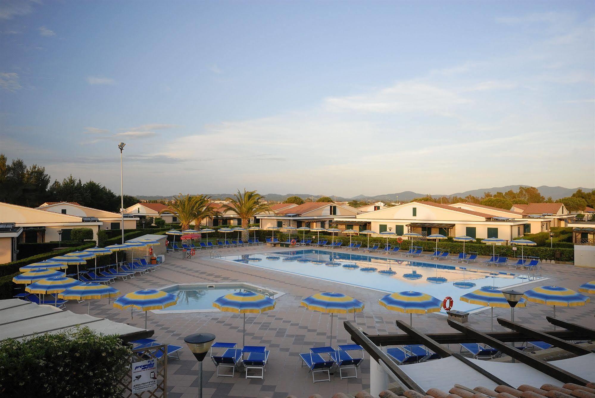 Villaggio Turistico La Cecinella Marina di Cecina Esterno foto