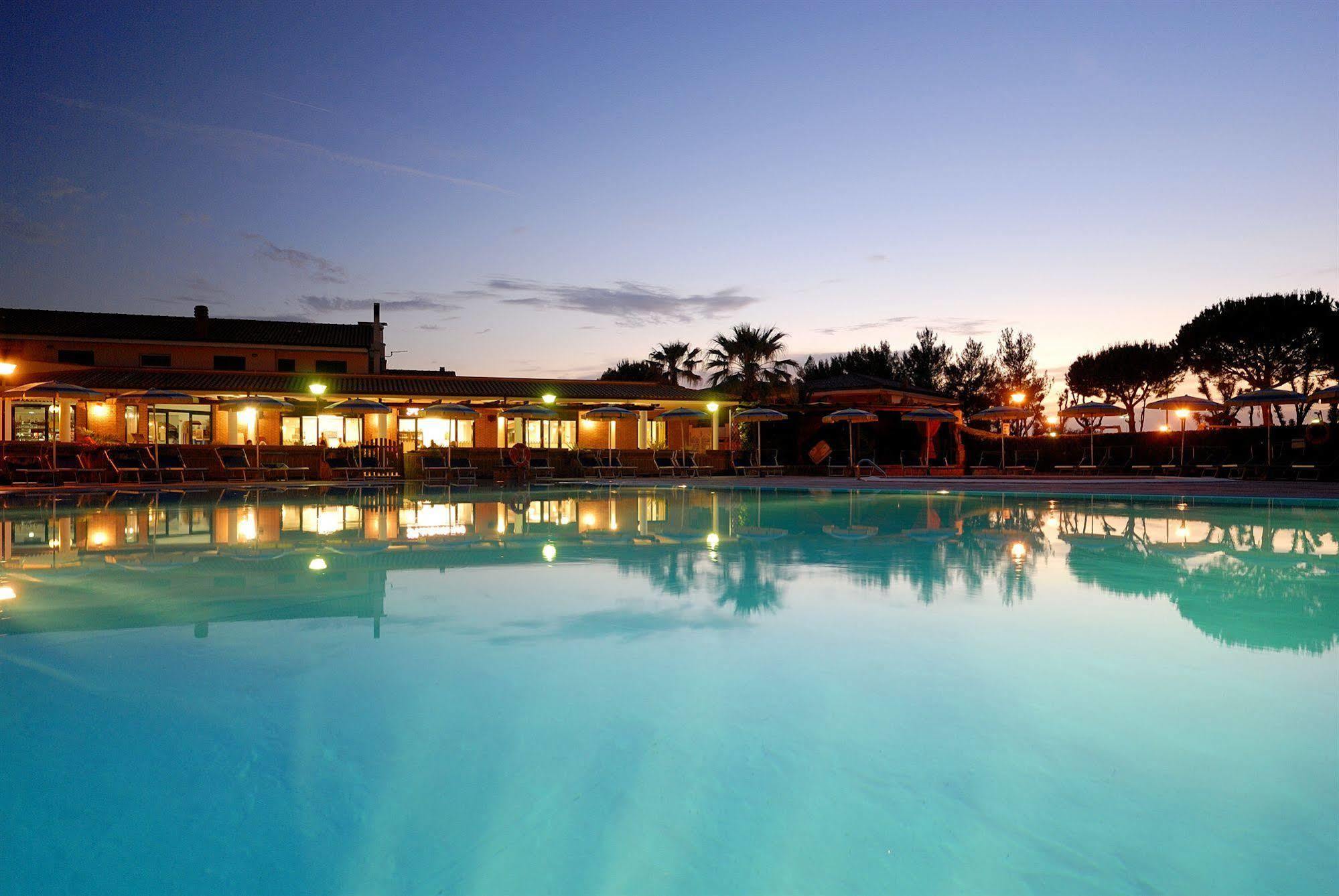 Villaggio Turistico La Cecinella Marina di Cecina Esterno foto