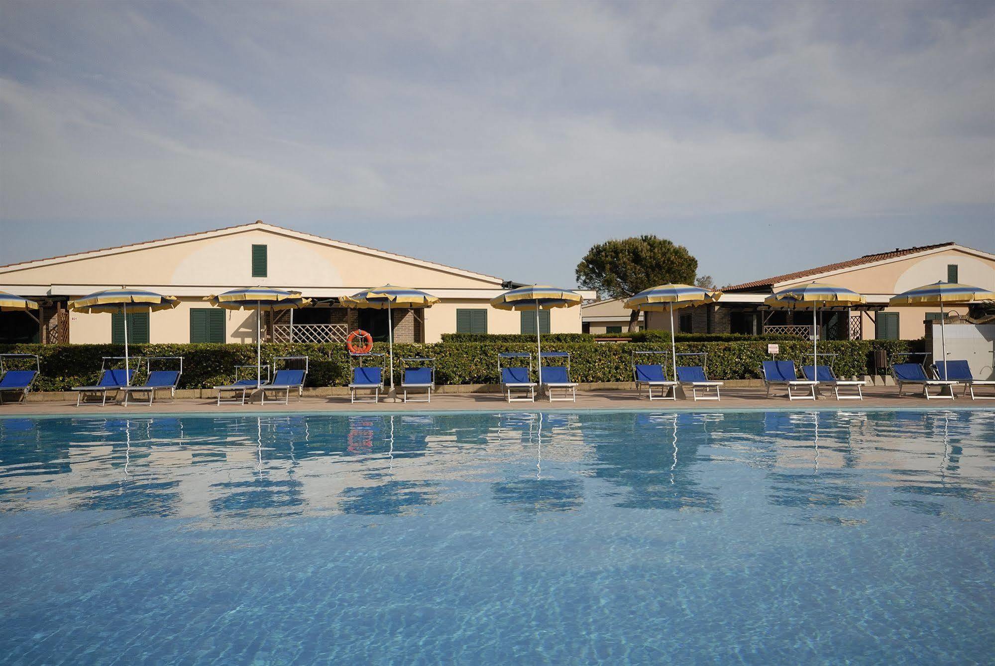 Villaggio Turistico La Cecinella Marina di Cecina Esterno foto