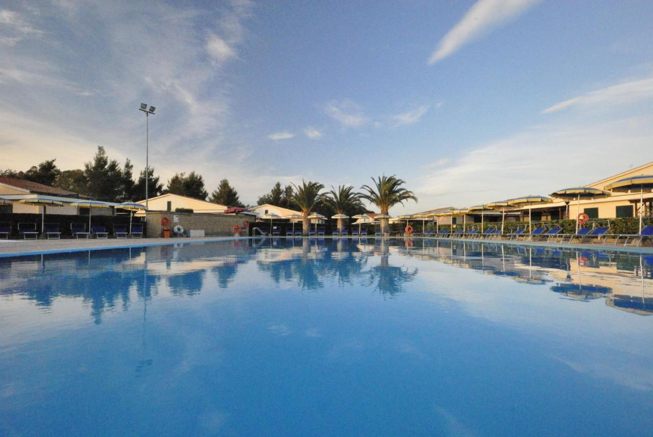 Villaggio Turistico La Cecinella Marina di Cecina Esterno foto